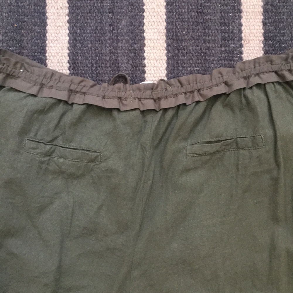 Green pants - Picture 2 of 3